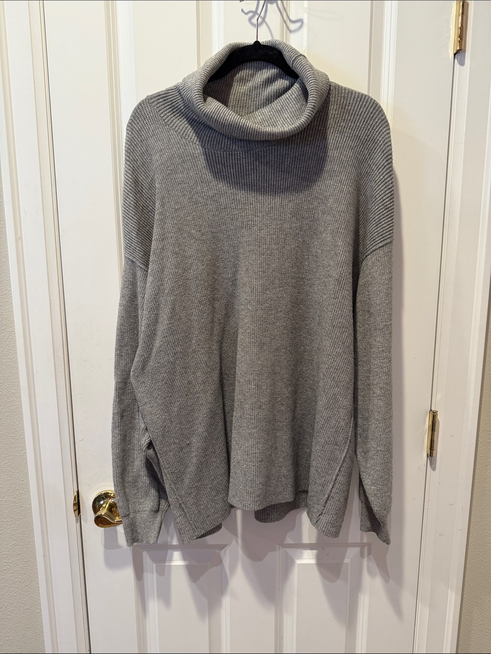 Classic Free People Oversized Gray Turtleneck Sweater